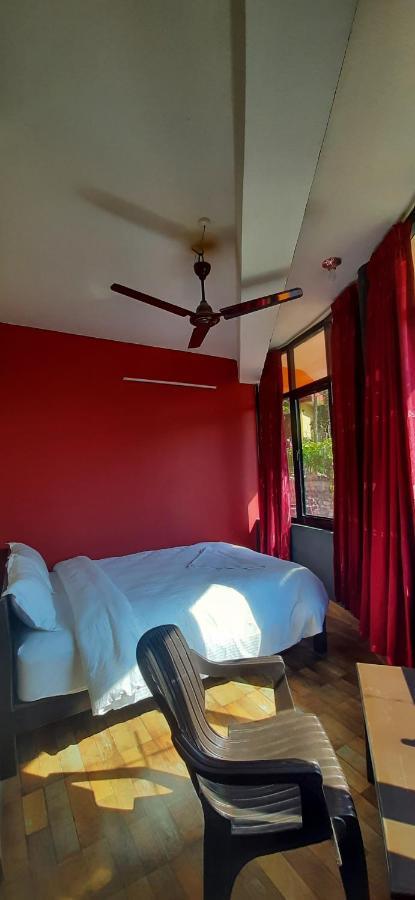 The Maple Inn โพคารา ภายนอก รูปภาพ